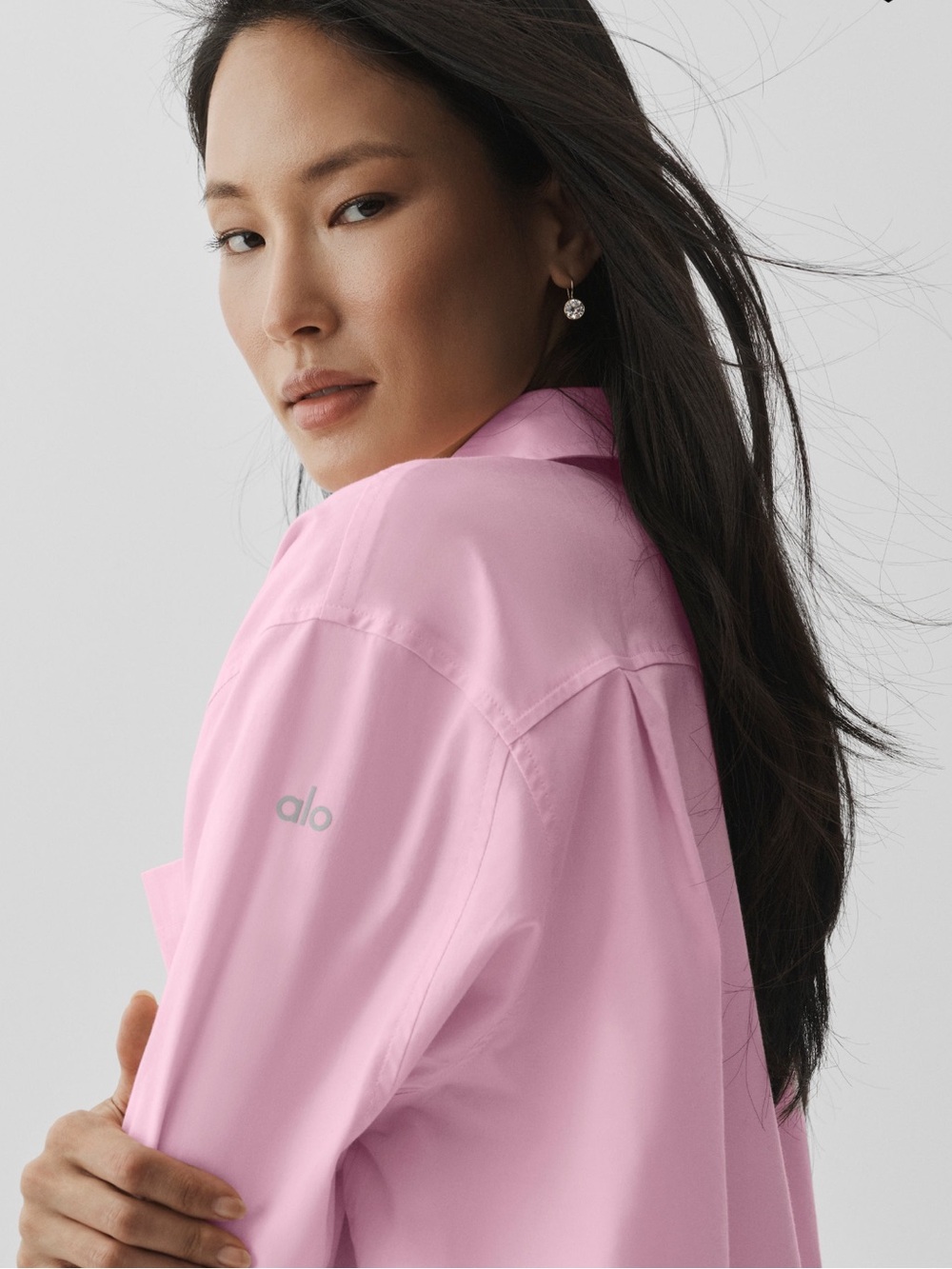 🆕🩷⚡️ALO Yoga Real Deal Cotton Button-Up Long Sleeve oversized pink marshmallow - Picture 3 of 14